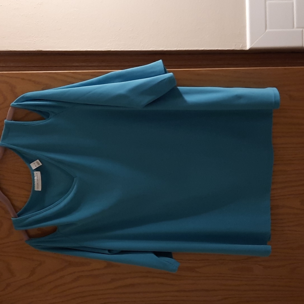 NWT  XL cold shoulder 3/4 sleeve top